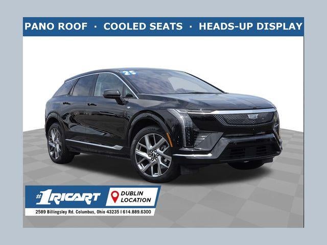2025 Cadillac OPTIQ Luxury 2 in Black Raven — front three-quarter view