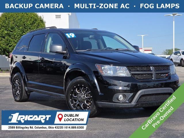 2019 Dodge Journey SE in Black — front three-quarter view