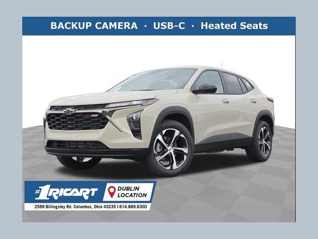 2026 Chevrolet Trax 1RS in White Sands — front three-quarter view