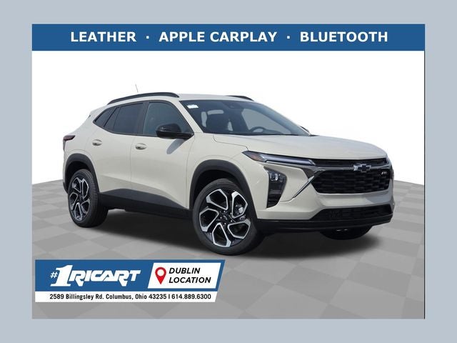 2026 Chevrolet Trax 2RS in White Sands — front three-quarter view